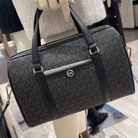 MICHAEL KORS JST TRAVEL MEDIUM DUFFLE SATCHEL SHOULDER CROSSBODY BAG MK BLACK - Picture 14 of 16